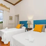 Biniarroga Nou * מאהון